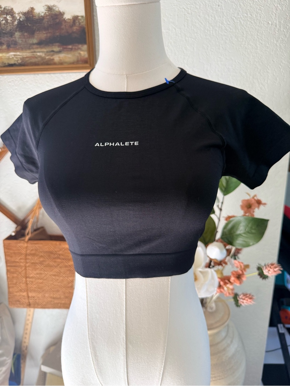 Alphalete Black Women's Cropped Athletic Tee
